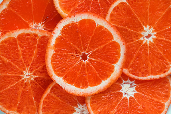 Orangen sind die bekannteste Vitamin C-Quelle Orangen sind die bekannteste Vitamin C-Quelle
