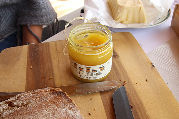 Frischer Cremehonig Frischer Cremehonig
